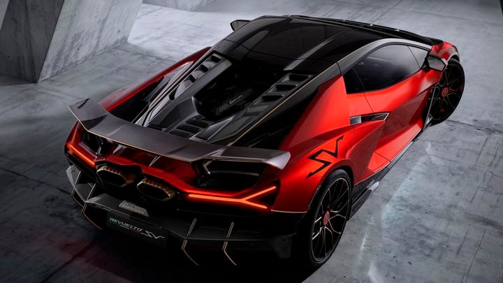 Lamborghini Revuelto SV 2027