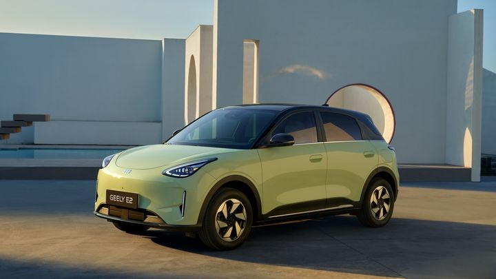 Geely E2