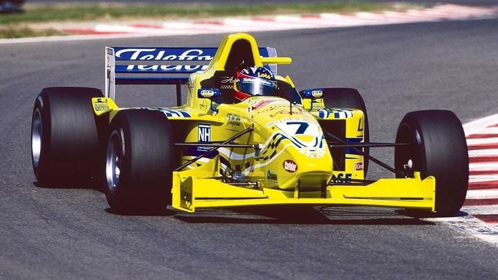 imbecil-smedley-descubrio-alonso-mintio-