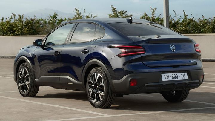 Citroën C4 X - posterior