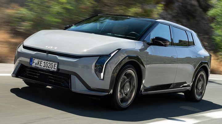 KIA EV4