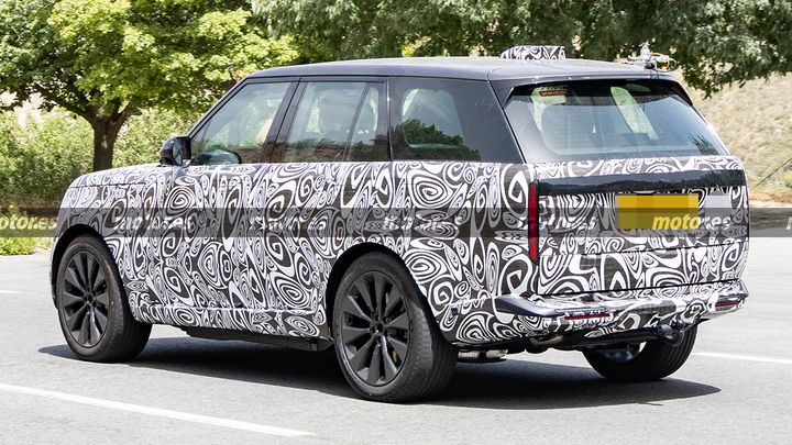 Range Rover 2027 - foto espía posterior