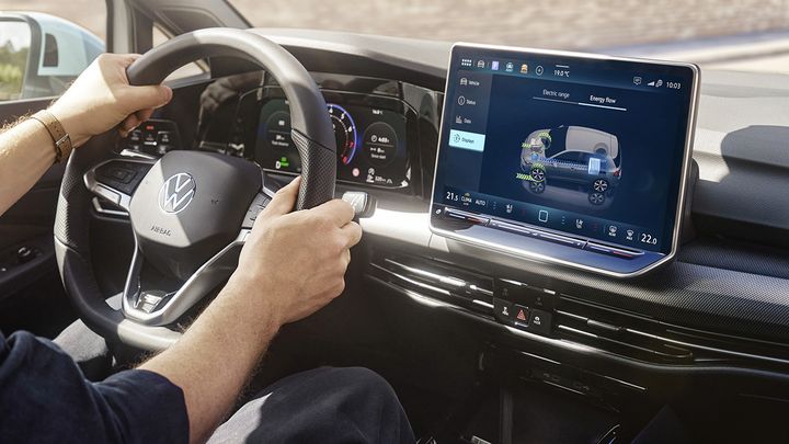 Volkswagen Golf Hybrid - interior