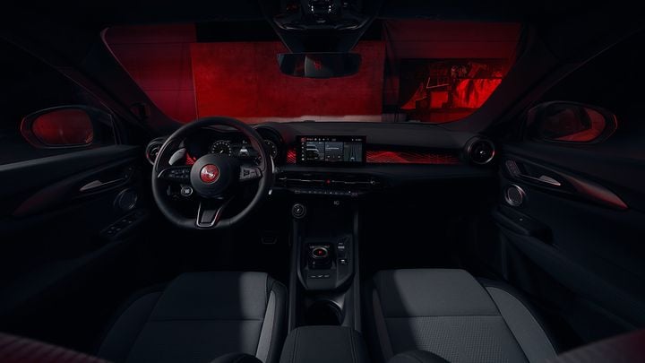 Alfa Romeo Tonale Edizione Luna Rossa - interior