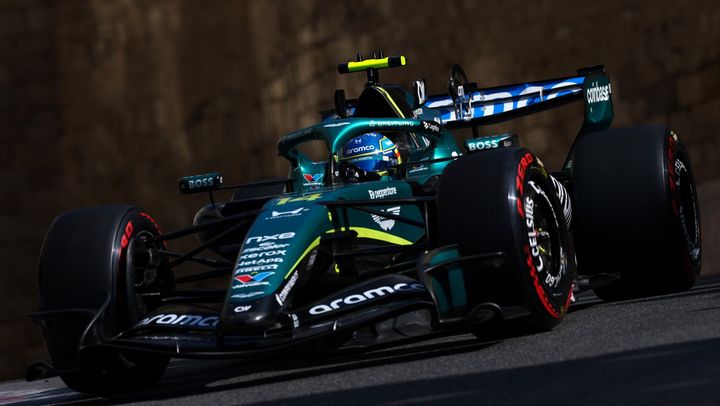 alonso-explota-contra-honda-en-baku-11-s