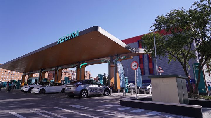 estacion-urbana-recarga-ultrarrapida-mad