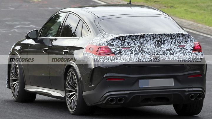 Fotos espía Mercedes-AMG GLC 53 Coupé Facelift 2027