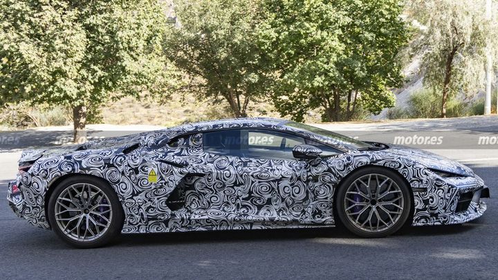 lamborghini-revuelto-fotos-espia-2026116