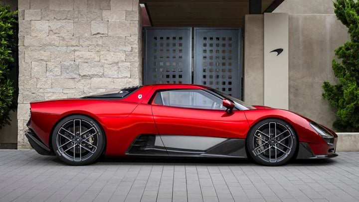 McLaren McL 6GT