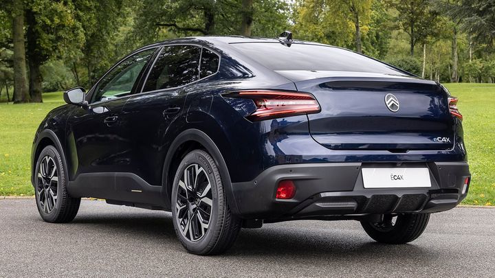 Citroën C4 X - posterior