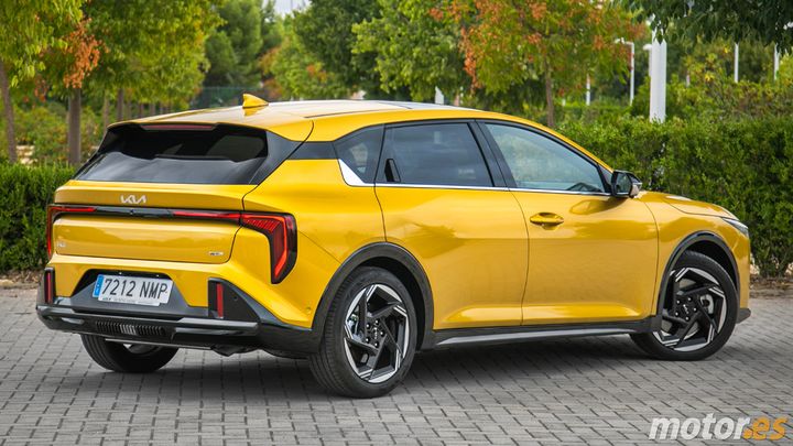 KIA K4 - posterior