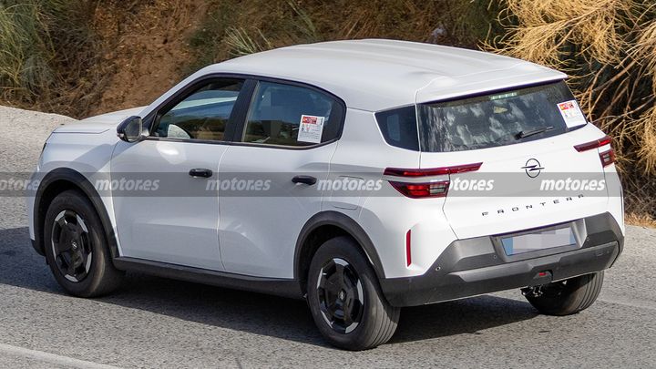 Opel Frontera Electric con batería de 86 kWh - foto espía