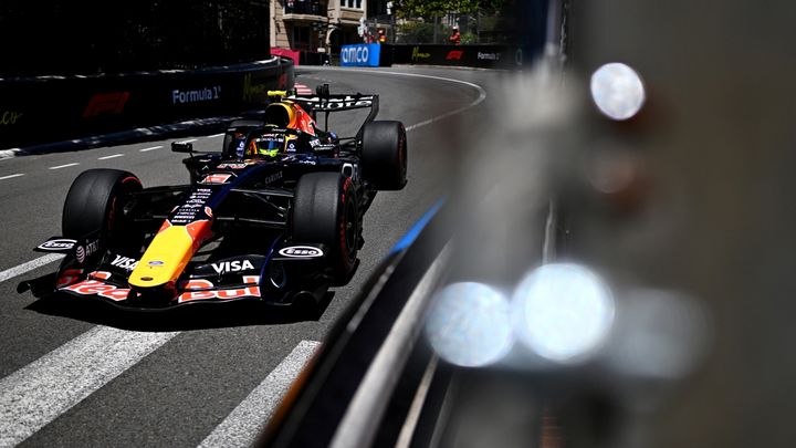 red-bull-hadjar-renueva-junto-verstappen