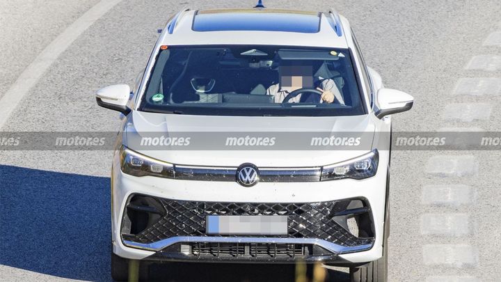 Fotos espía Volkswagen Tiguan R 2027