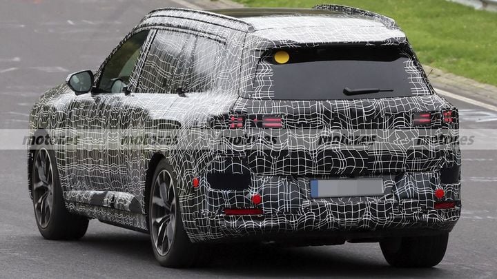 Trasera del nuevo BMW iX7