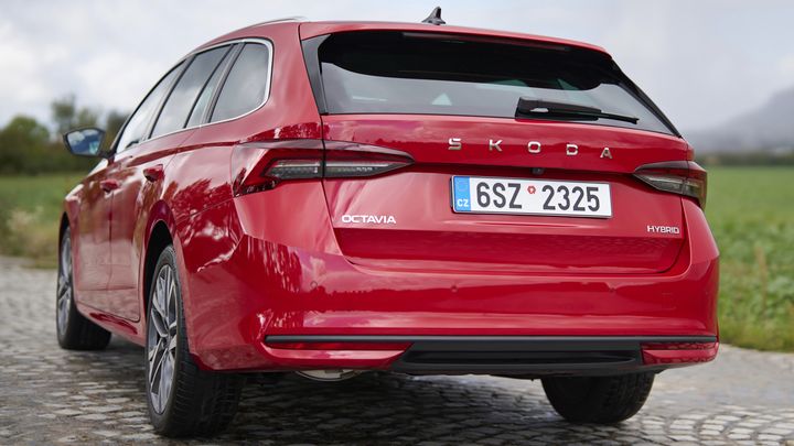 Skoda Octavia Combi Hybrid
