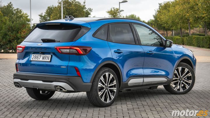Ford Kuga - posterior