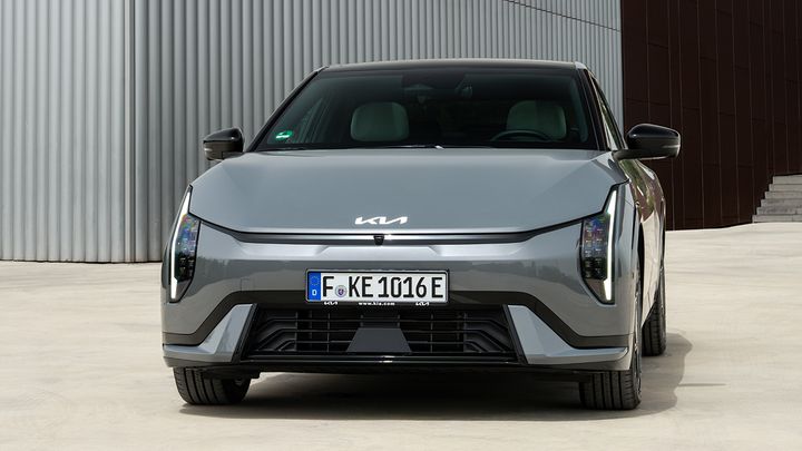 KIA EV4 Fastback - frontal