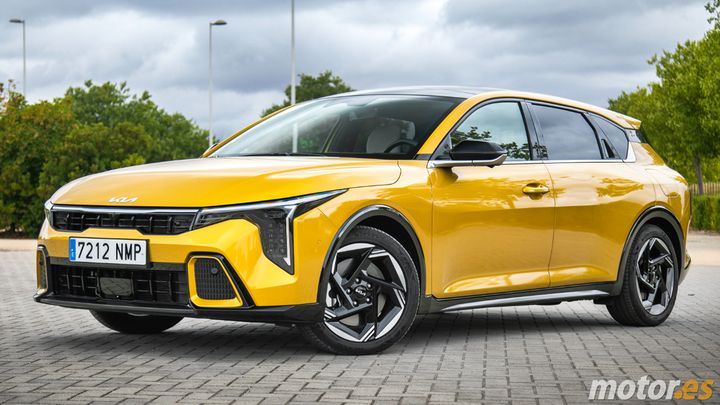 KIA K4
