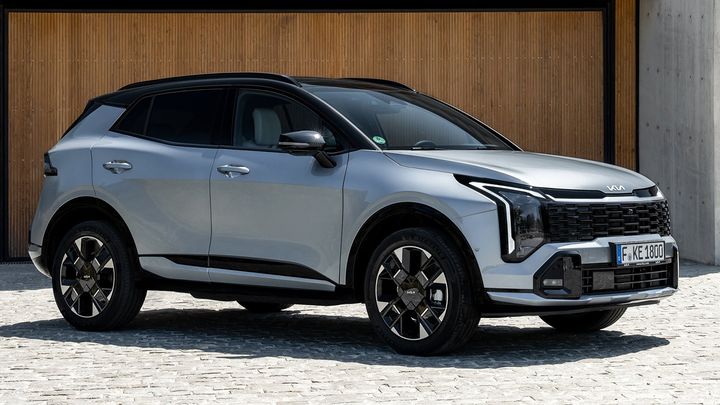 Vista lateral frontal del KIA Sportage con acabado GT-line