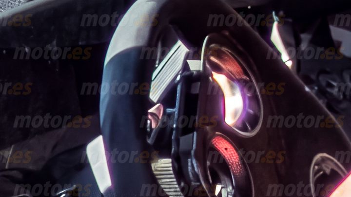 Foto espía mula Peugeot 208 2027