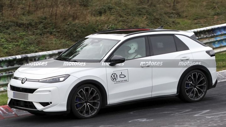 Vista lateral del nuevo Volkswagen T-Roc R 2027