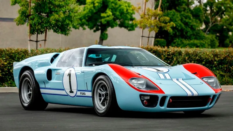  El Ford GT4  empleado en la película Le Mans '  a subasta
