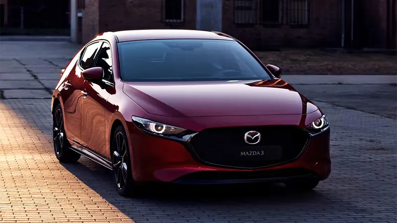  Precios y gama del nuevo Mazda3 2024, el compacto japonés es ahora más  tecnológico