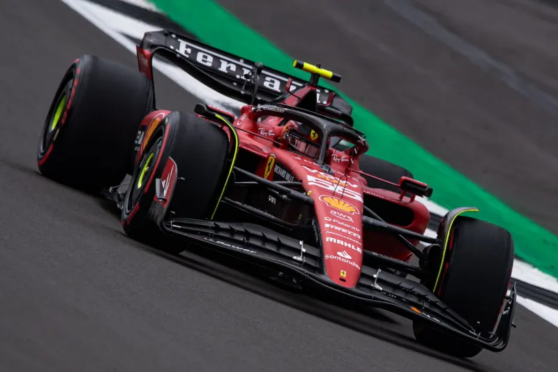 Carlos Sainz Se Defiende Tras Las Quejas De Charles Leclerc O Tiro O