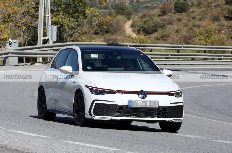 El Renovado Volkswagen Golf GTI Facelift No Esconde Su Nueva Imagen En Sus Primeras Pruebas El