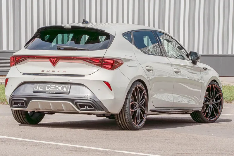 El nuevo CUPRA León 2025 recibe un paquete más deportivo de JE Design