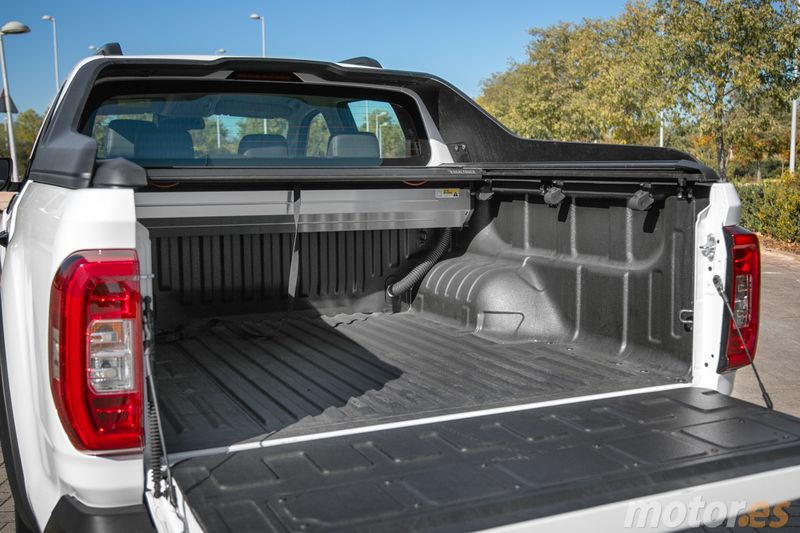 Este asequible pick-up diésel de Maxus reta al Ford Ranger, lo probé y ...