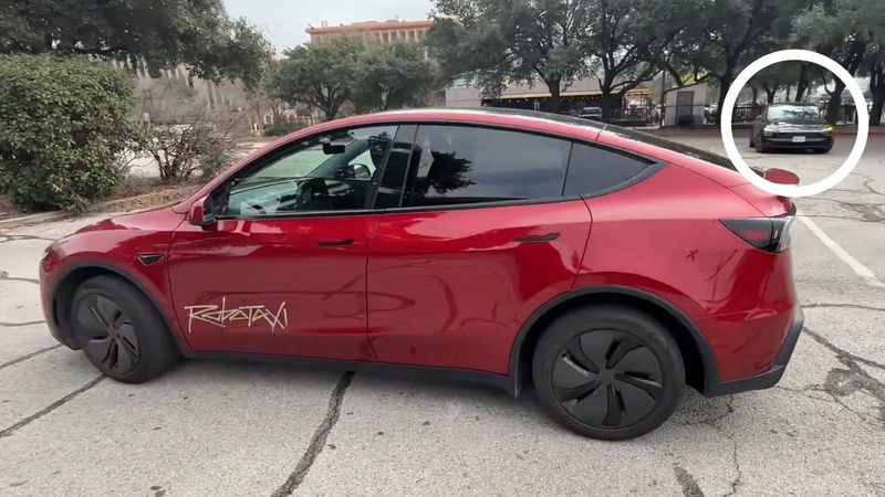 Los robotaxis de Tesla ya circulan sin conductor… pero Elon Musk no ...