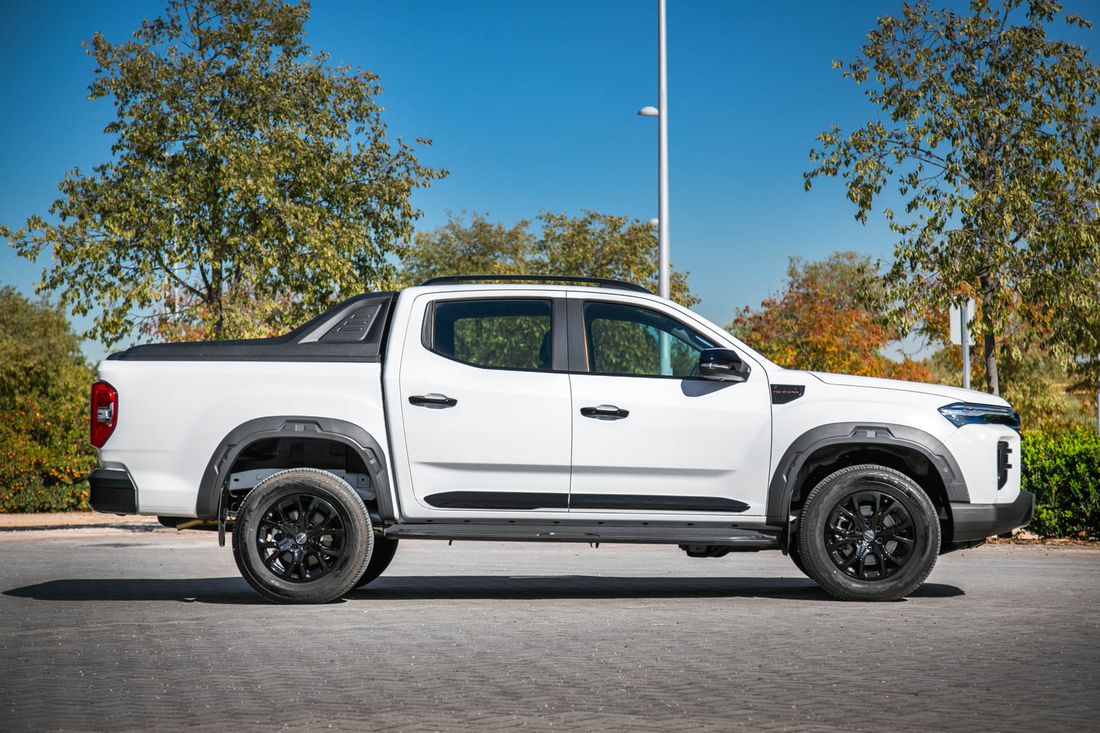 Este asequible pick-up diésel de Maxus reta al Ford Ranger, lo probé y ...