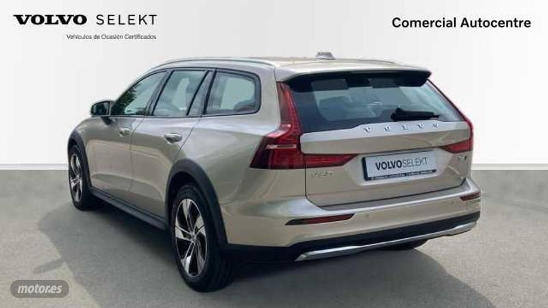 Volvo V 60 Core, B4 AWD Mild Hybrid, Diésel - Imagen 2