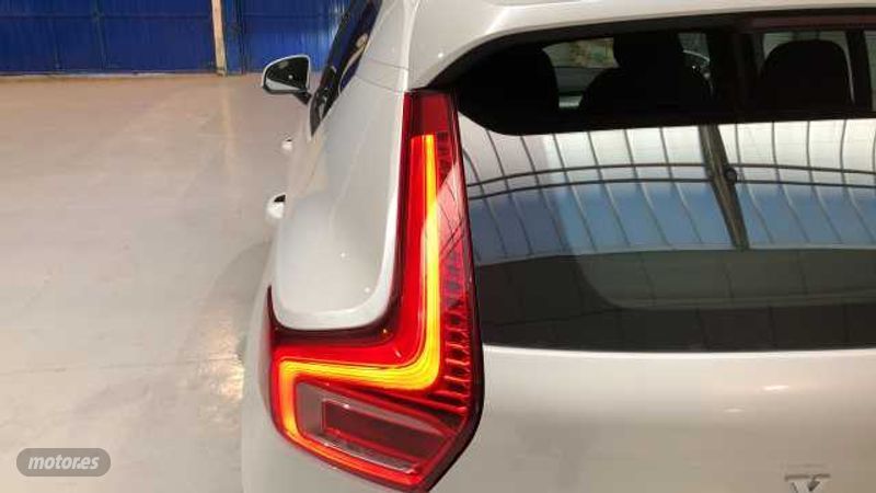 Volvo XC40 XC40 Momentum Pro, T2 automático - Imagen 2