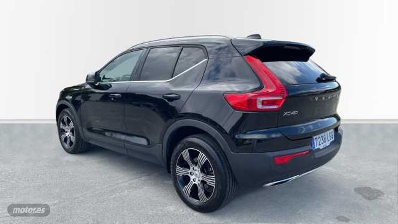 Volvo XC40 2.0 D4 INSCRIPTION AUTO 4WD 5P - Imagen 2