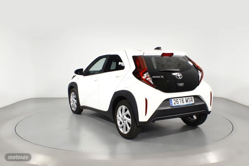 Toyota Aygo X Cross 1.0 VVT-I PLAY 5P - Imagen 2