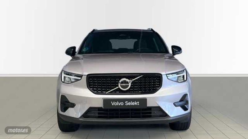 Volvo XC40 2.0 B3 MHEV PLUS DARK DCT 163 CV - Imagen 2