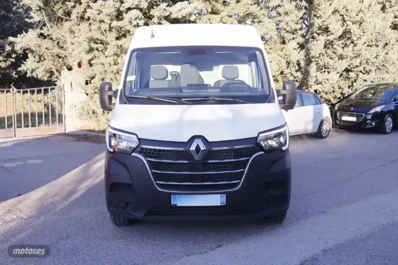 Renault Master F3300 L2H2 2.2 BLUE DCI CONFORT 135CV 4P VENTA SOLO PROFESIONAL # IVA DEDUCIBLE,PARKTRONIC - Imagen 2