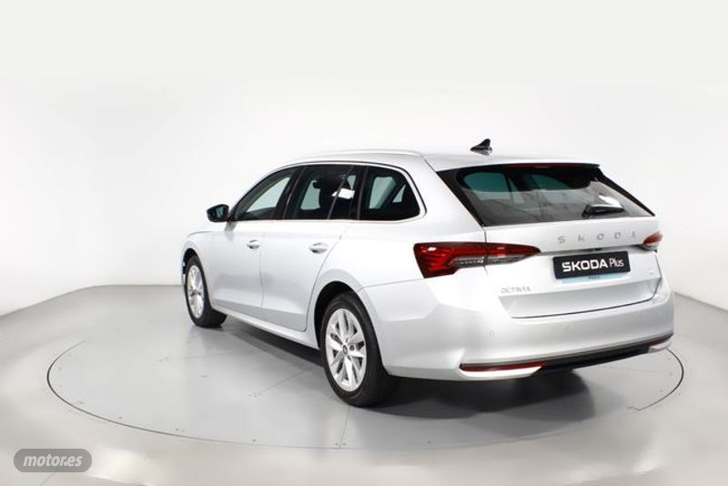 Skoda Octavia fam. 1.5 TSI MHEV DESIGN 110KW DSG 5P - Imagen 2