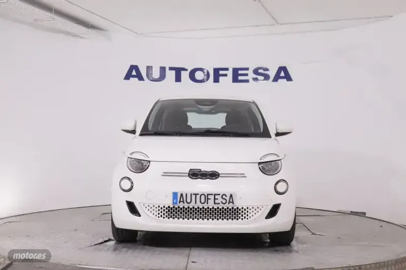 Fiat 500 e ELECTRICO 320KM AUTO 118CV 3P # IVA DEDUCIBLE,PARKTRONIC,CAMARA TRASERA - Imagen 2