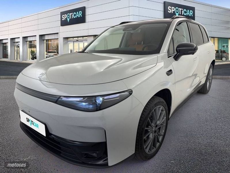 Leapmotor C10 REEV 28.4 kWh REEV Hybrid A Design - Imagen 1