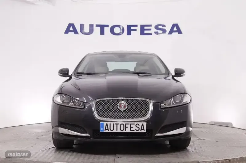 Jaguar XF 2.2D LUXURY AUTO 200CV 4P # CUERO, NAVY, PARKTRONIC - Imagen 2