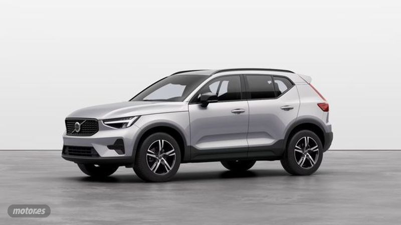 Volvo XC40 PLUS, B3, MILD HYBRID, GASOLINA, DARK - Imagen 1