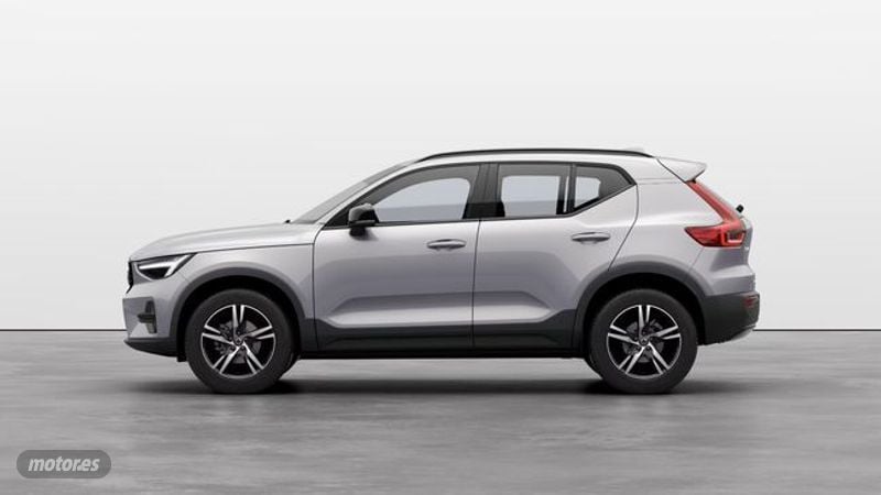 Volvo XC40 PLUS, B3, MILD HYBRID, GASOLINA, DARK - Imagen 2