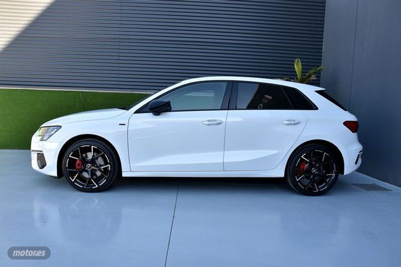 Audi A3 Sportback Black line 35 TDI 110kW 150CV - Imagen 2