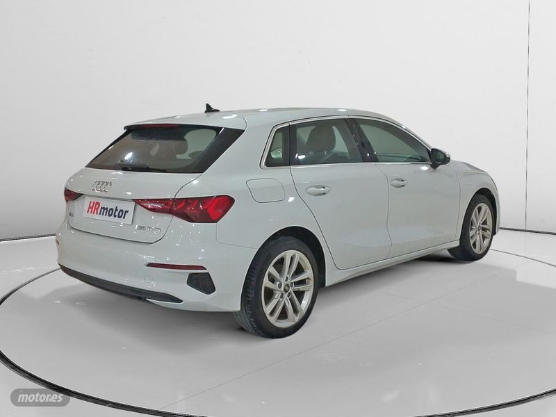 Audi A3 35 TFSI Business Line - Imagen 2