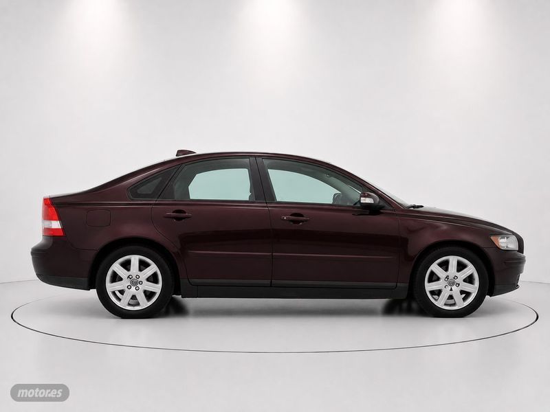 Volvo S 40 2.0 D Momentum 100 kW (136 CV) - Imagen 2