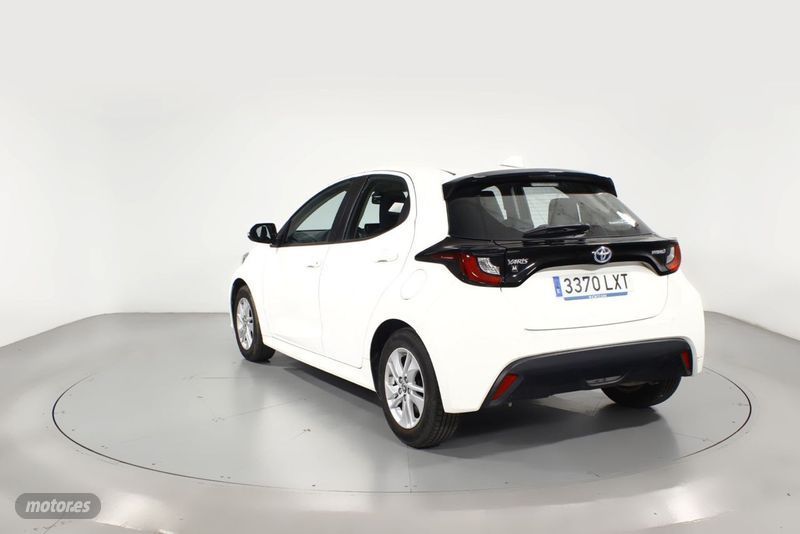 Toyota Yaris 1.5 VVT-I HEV BUSINESS PLUS 5P - Imagen 2